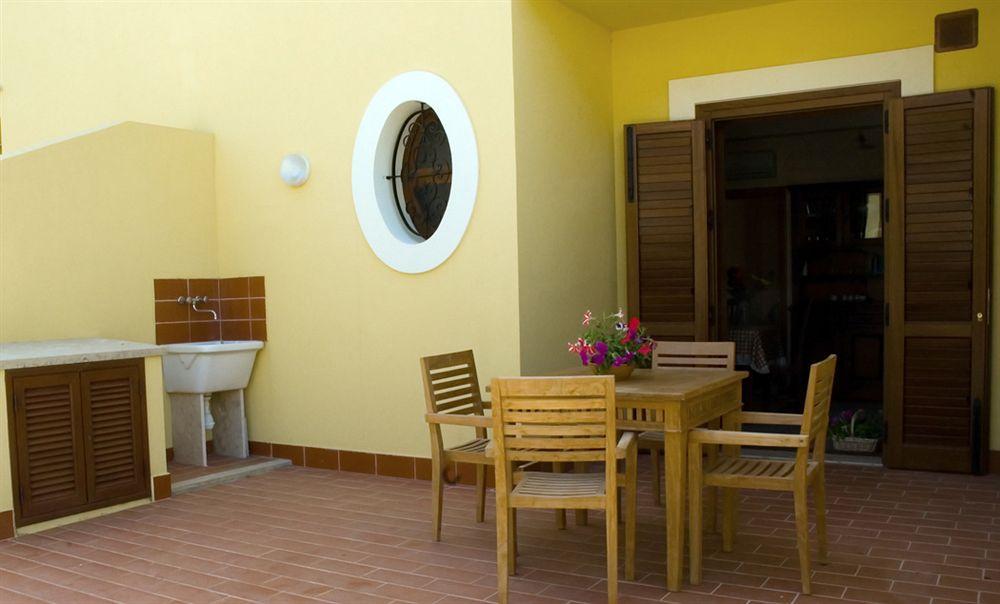 Residence Eneide Valderice Buitenkant foto