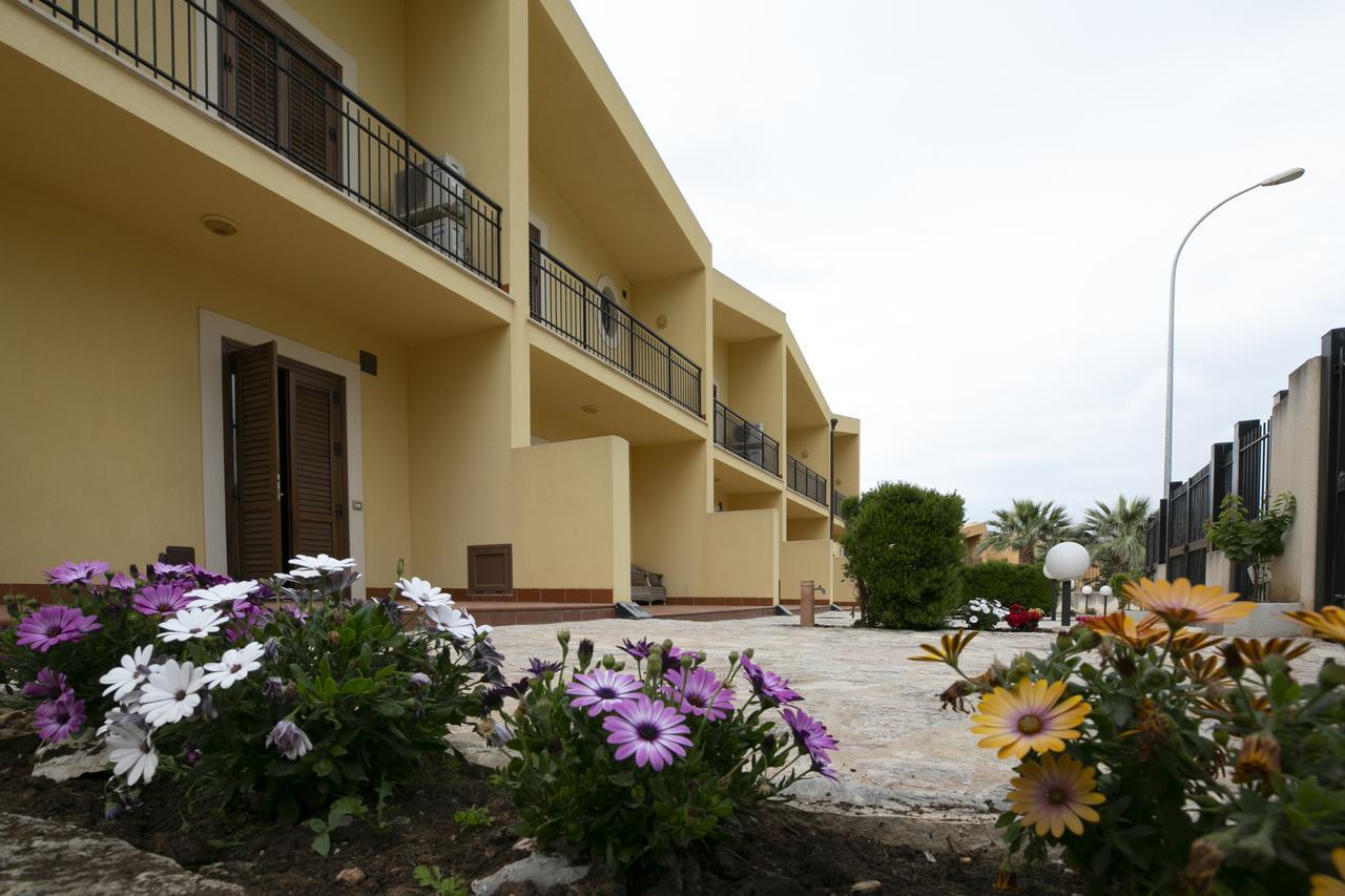 Residence Eneide Valderice Buitenkant foto